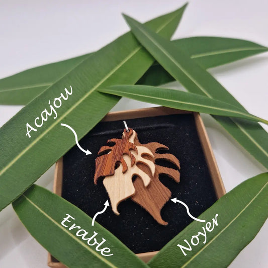 Pendentif feuille de monstera Fabre écoresponsable MoKaLi acajou erable noyer